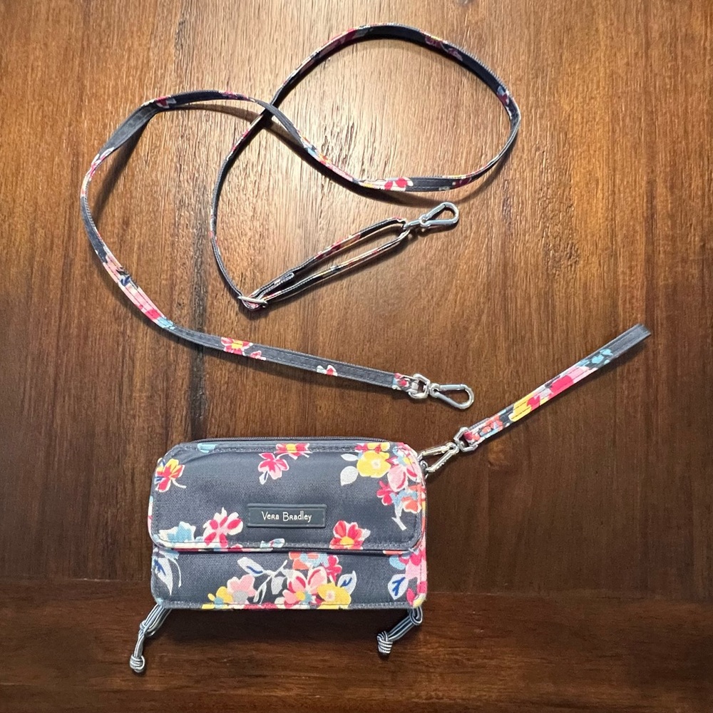 Wallet with stripe